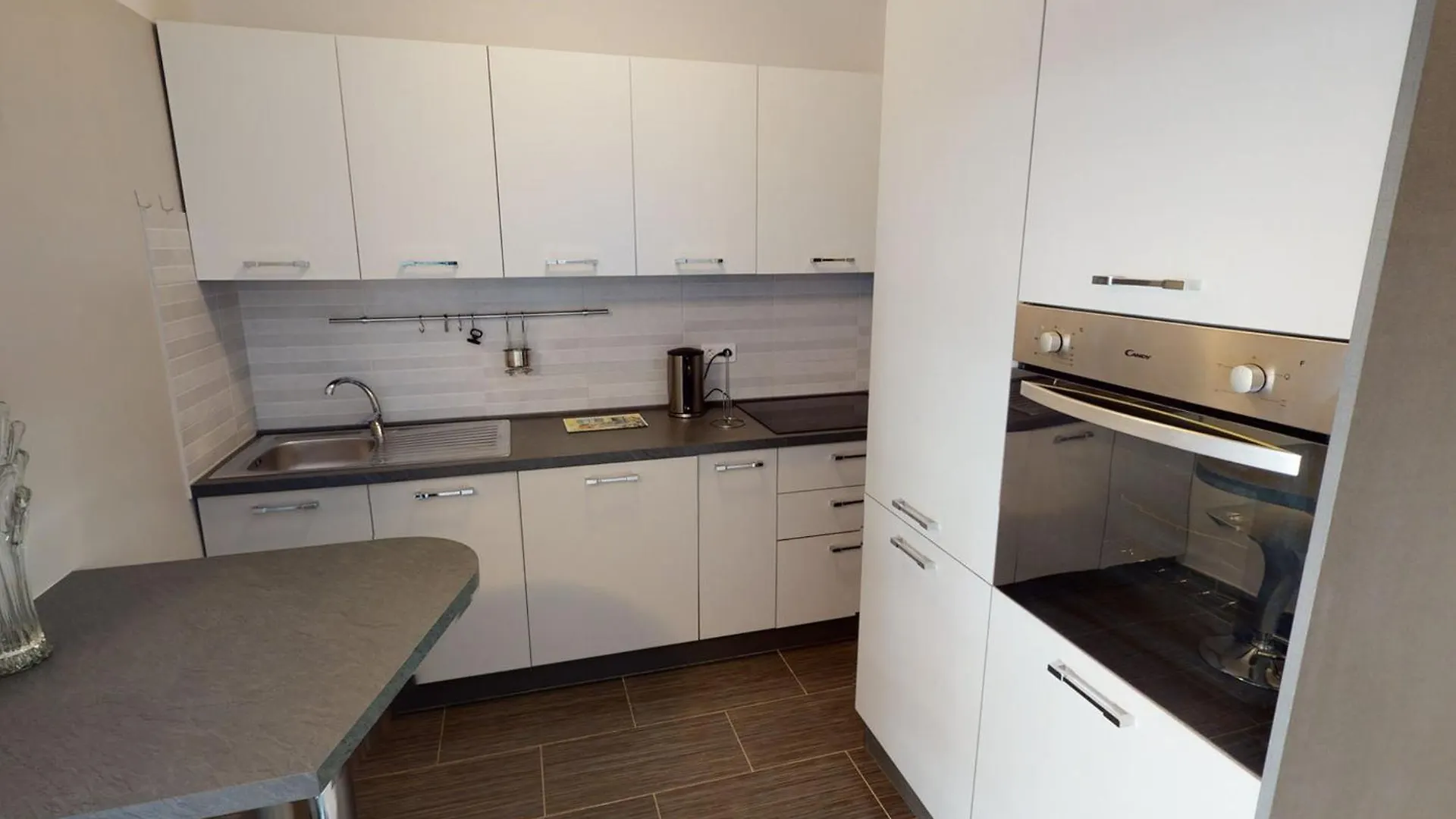 Menton: Charmant 3P Avec Terrasse, Parking, Proche Plages Et Centre - Fr-1-196-230